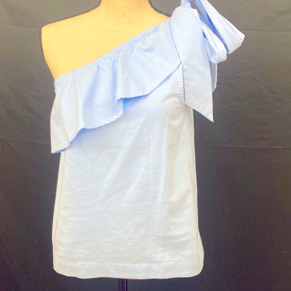Vineyard Vines one shoulder off top